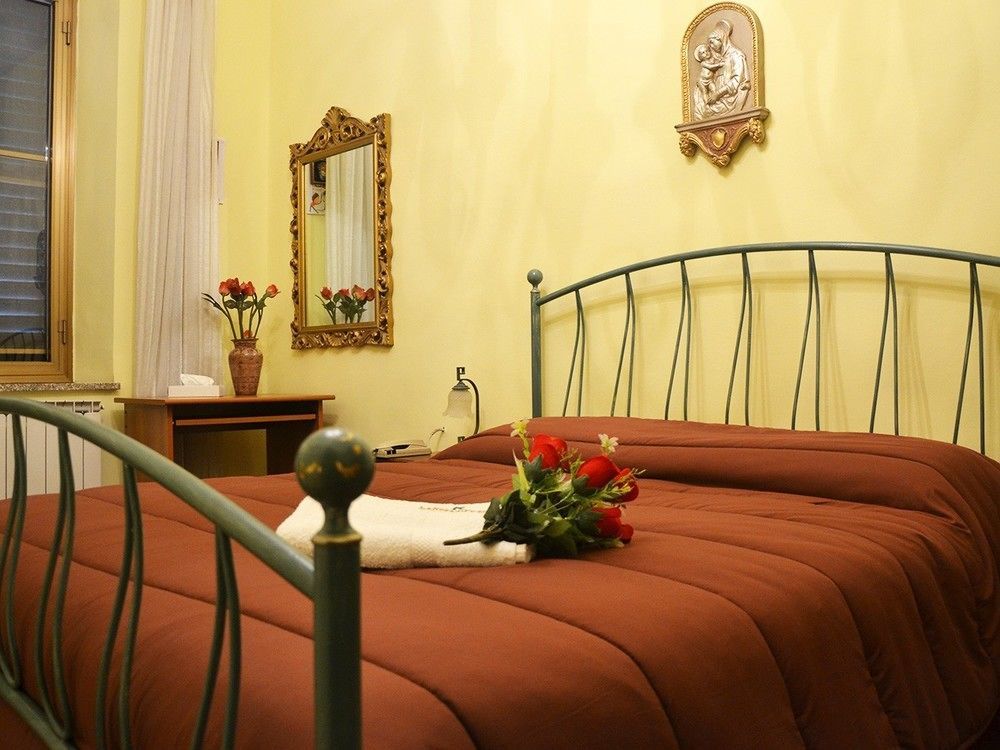 La Rosa Di Firenze B&B ภายนอก รูปภาพ